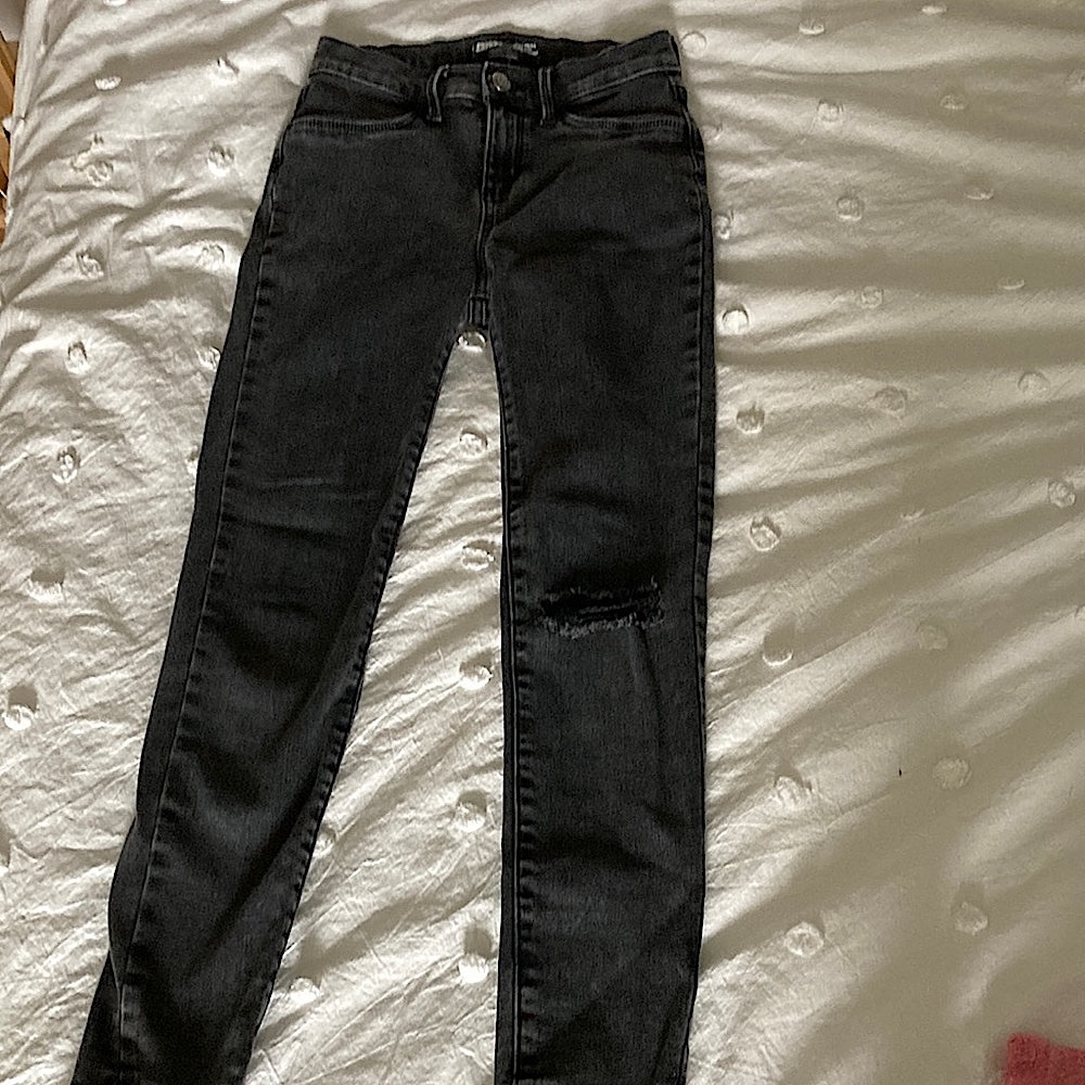 Black ripped jeans